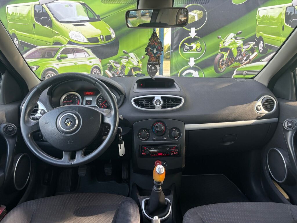 Renault Clio 1.5 dCi 2009 – zdjęcie 6