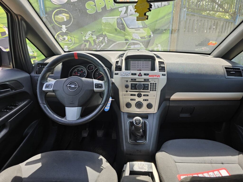 Opel Zafira 7osobowy 2009 – zdjęcie 8