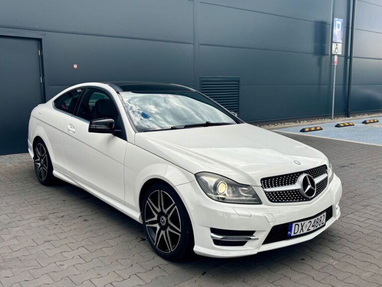 Mercedes-Benz C Klasa 250 CGI W204 7G-Tronic 2012 – zdjęcie 1