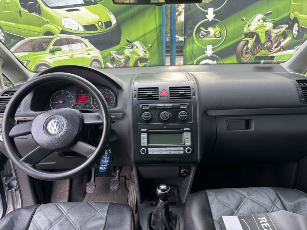 Volkswagen Touran 1.9 TDI Klima 2006 – zdjęcie 6